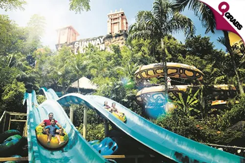 From QR1159 Per Person, Enjoy 4 Nights in Kuala Lumpur with Sunway Lagoon Theme Park, City Tour, Bird Park Tour and more! (QR3200 Value)